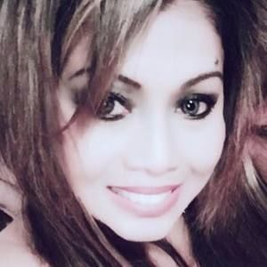 Meet your Posher, Niki